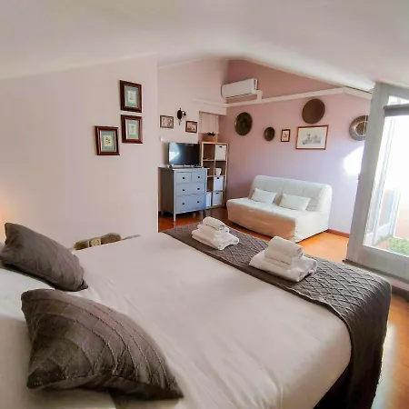 Domus Volumnia Country house