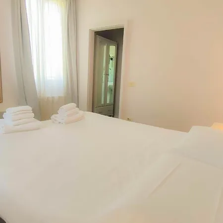 Domus Volumnia Country house