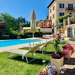 Country house Domus Volumnia *