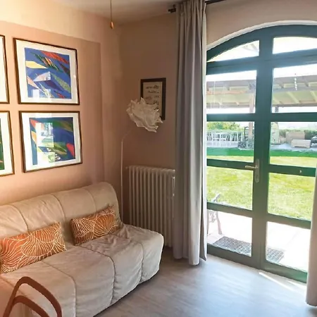 منزل ريفي Domus Volumnia *